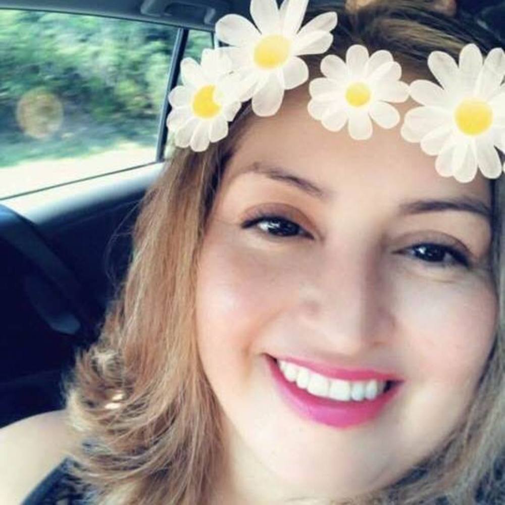 Meet your Posher, Reyna